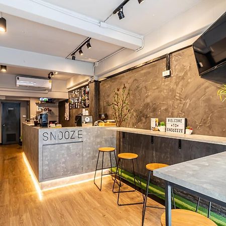 Snoozzze Hostel ใกล้รถไฟฟ้า ย่านบางรัก (Adults Only) Bangkok Exterior foto