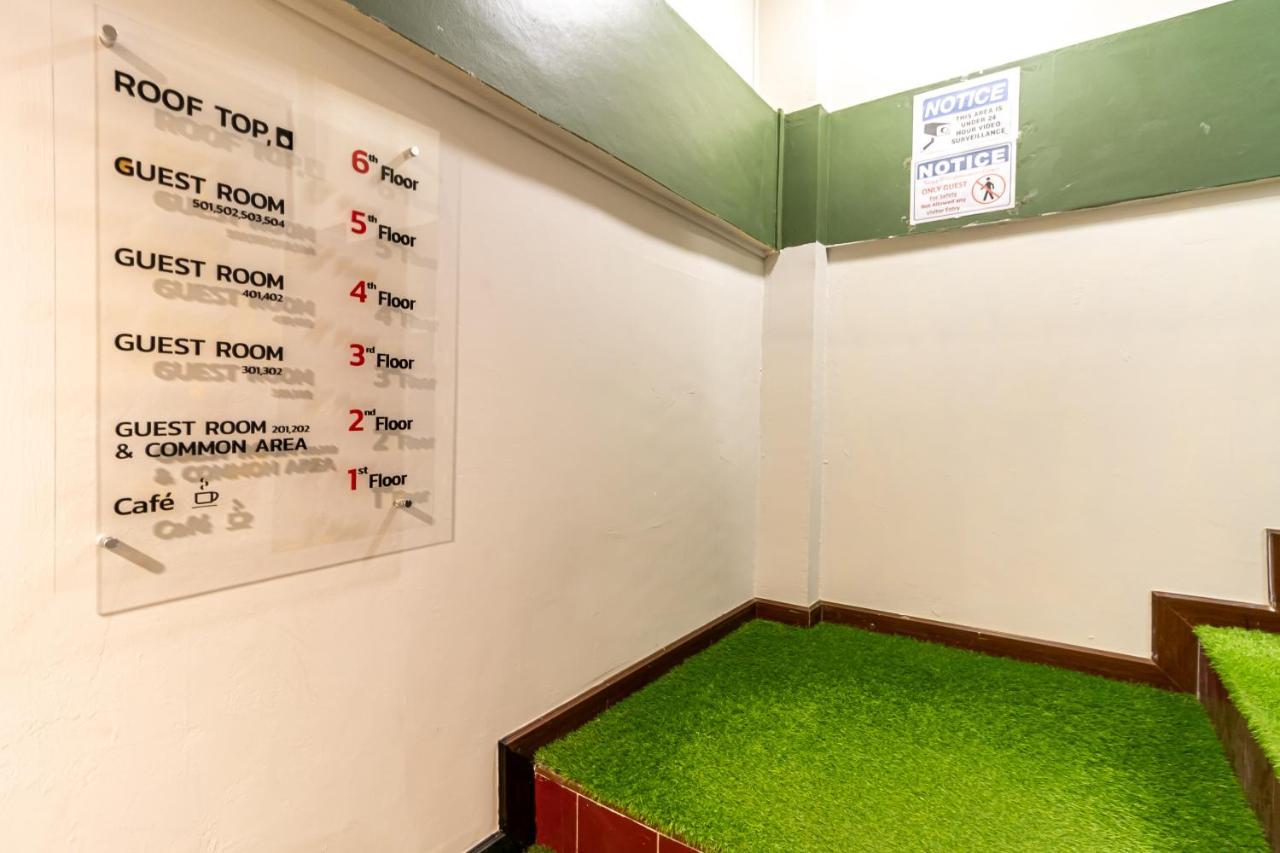Snoozzze Hostel ใกล้รถไฟฟ้า ย่านบางรัก (Adults Only) Bangkok Exterior foto