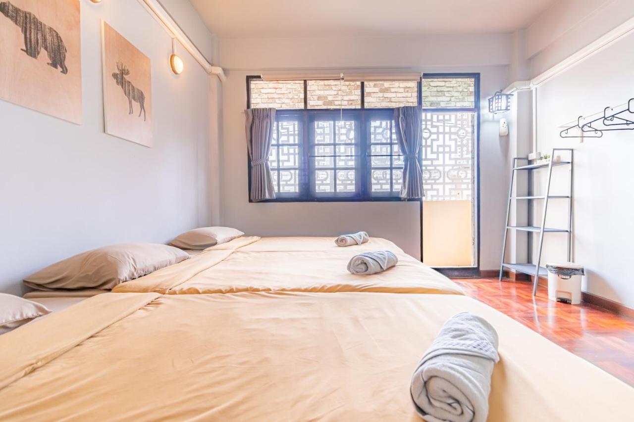 Snoozzze Hostel ใกล้รถไฟฟ้า ย่านบางรัก (Adults Only) Bangkok Exterior foto