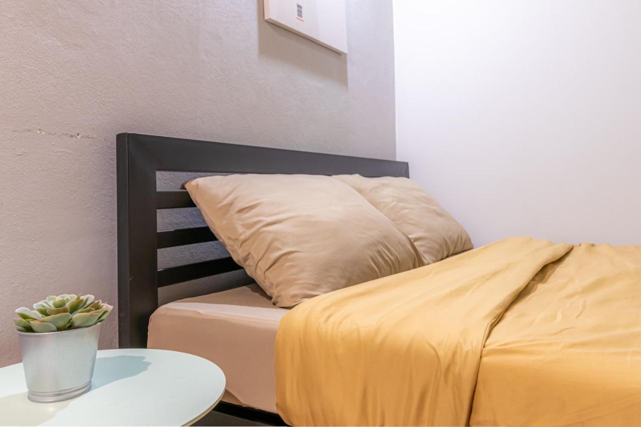 Snoozzze Hostel ใกล้รถไฟฟ้า ย่านบางรัก (Adults Only) Bangkok Exterior foto